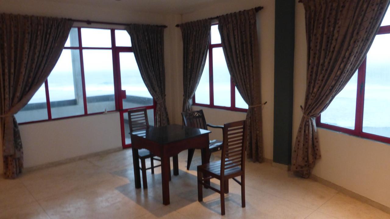 Ocean Reef Hotel ヒッカドゥワ エクステリア 写真