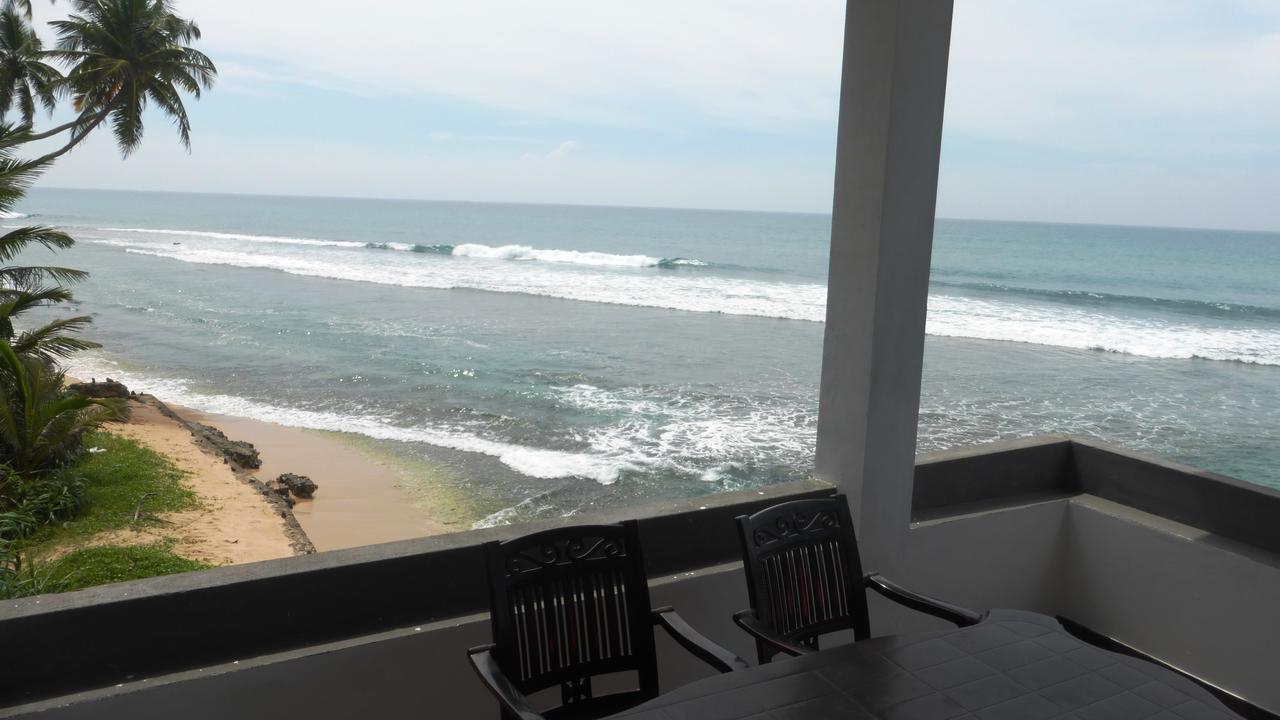 Ocean Reef Hotel ヒッカドゥワ エクステリア 写真